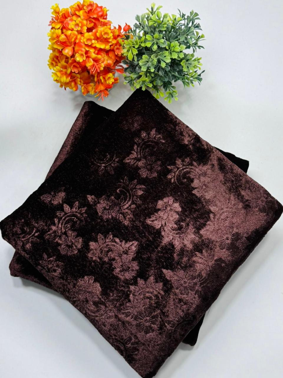 Luxury Velvet Printed 2pcs Ladies Winter Suit 01005