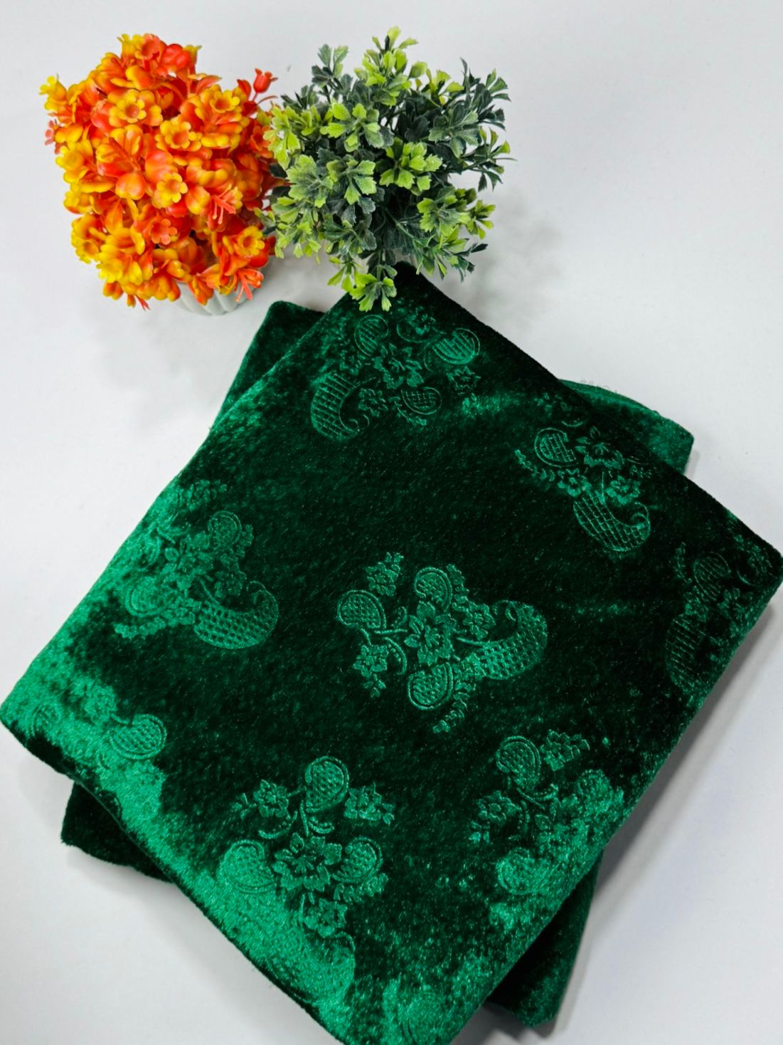 Luxury Velvet Printed 2pcs Ladies Winter Suit 01004