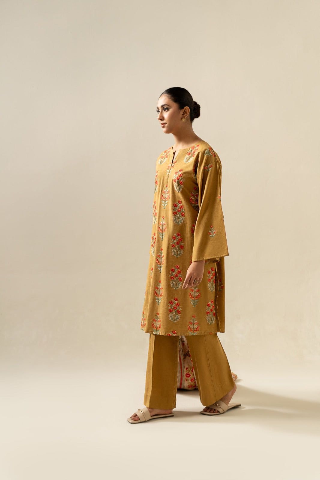 Summer Lawn 3pcs Embroidery Collection AYL3-11012