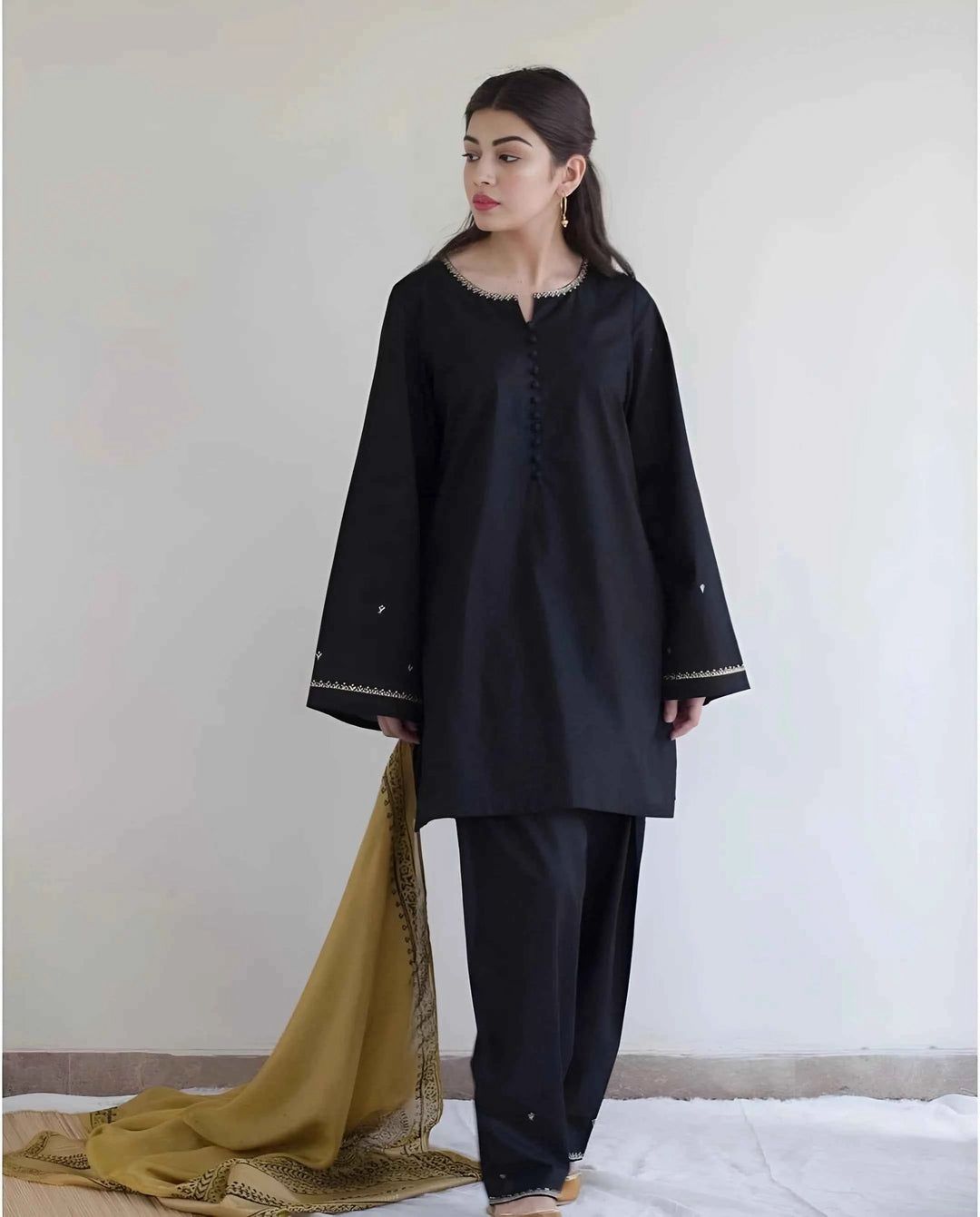 Summer Lawn 3pcs Embroidery Collection AYL3-11010