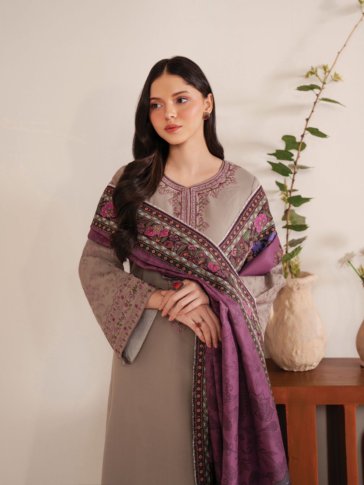 Summer Lawn 3pcs Embroidery Collection AYL3-11009