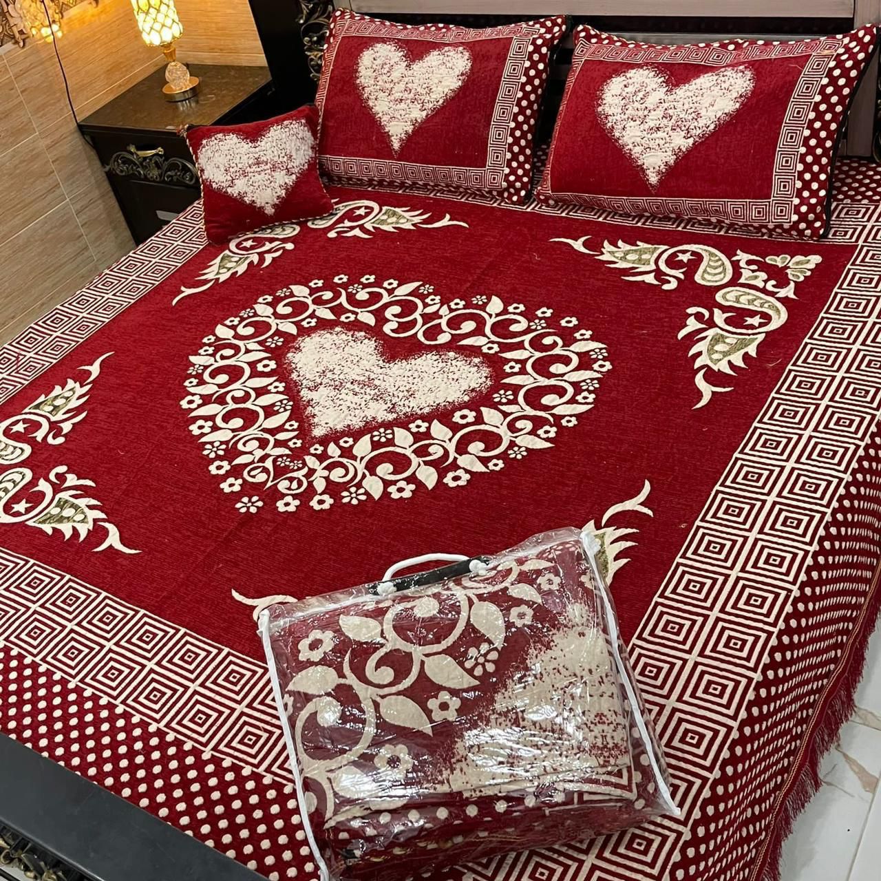 Sweetheart Luxury 4pcs Velvet Jacquard Bedsheet Set