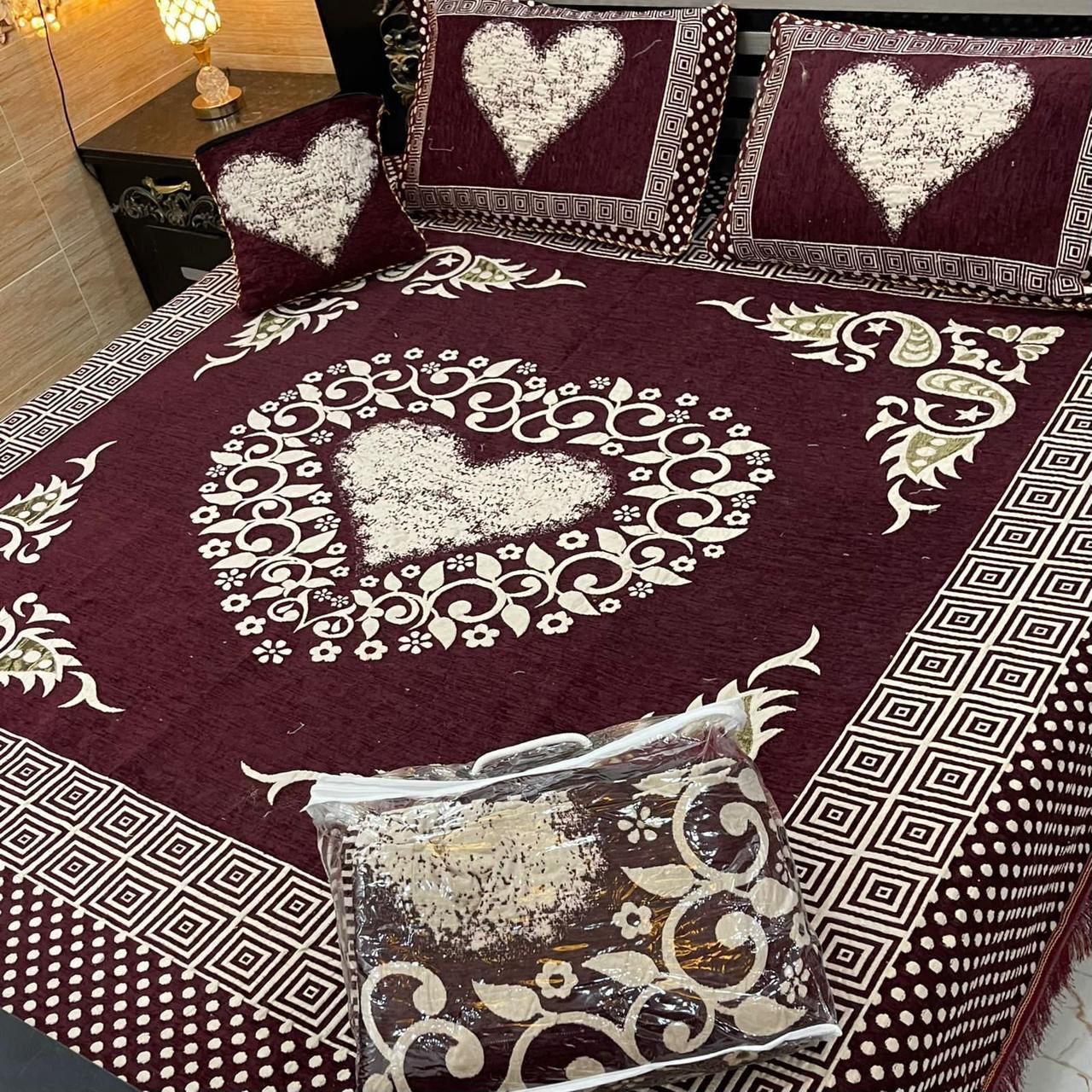 Sweetheart Luxury 4pcs Velvet Jacquard Bedsheet Set