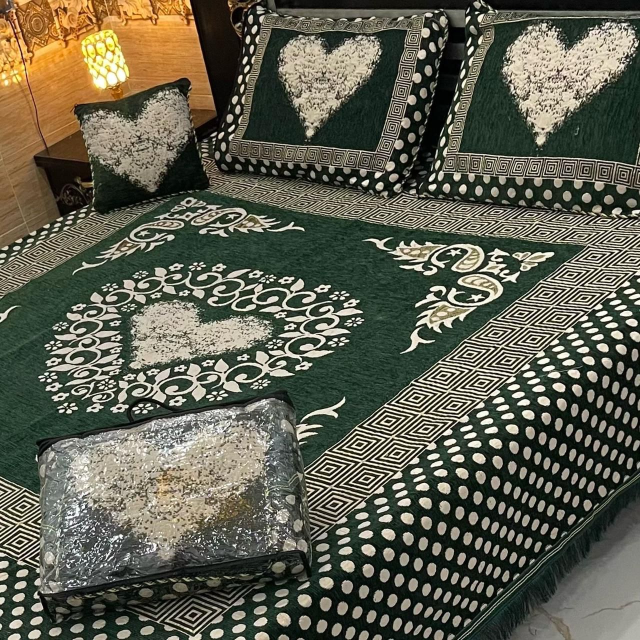 Sweetheart Luxury 4pcs Velvet Jacquard Bedsheet Set
