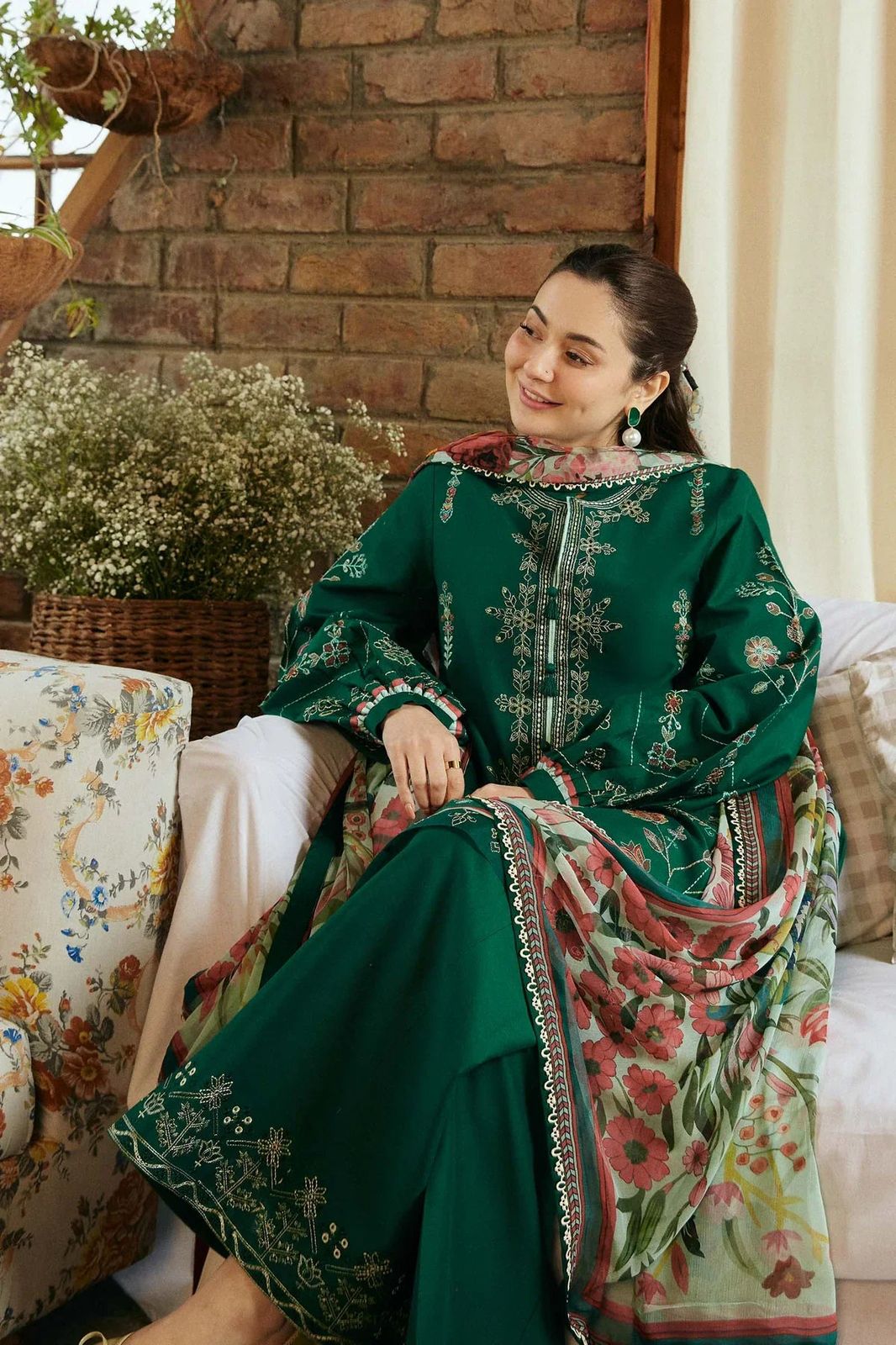 Summer Lawn Embroidery 3pcs Collection AYL3-10727