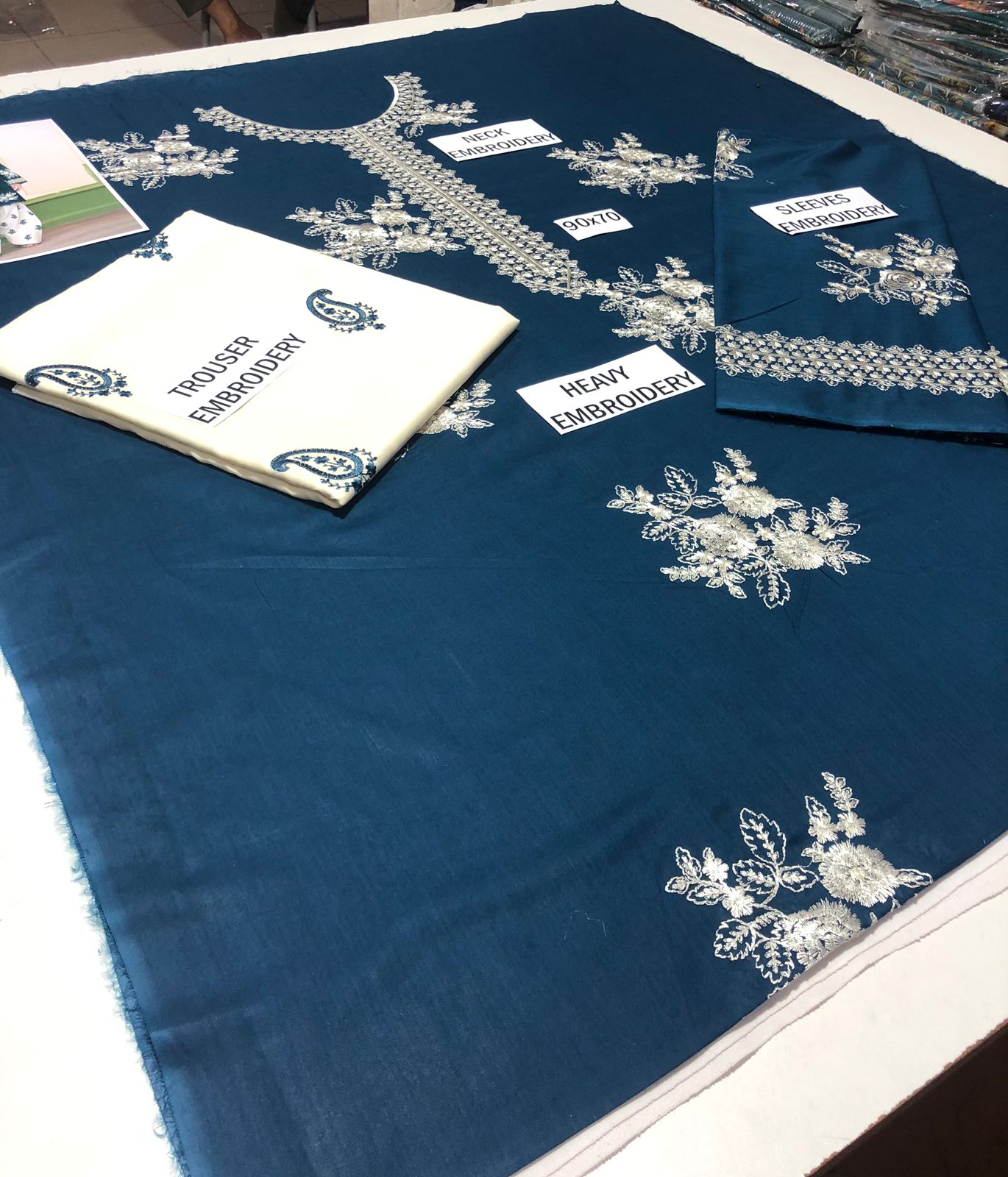 Premium Lawn Embroidery 2pcs AYAS1st 00799