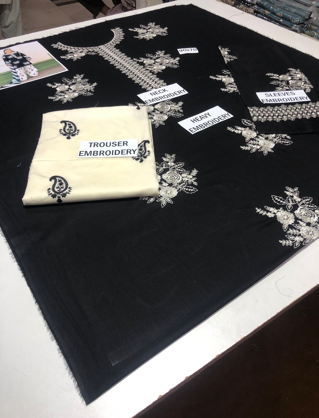 Premium Lawn Embroidery 2pcs AYAS1st 00800